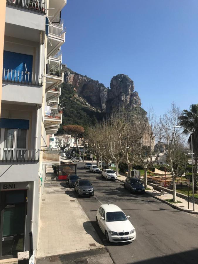 B E B Riviera Di Levante Terracina Exteriör bild
