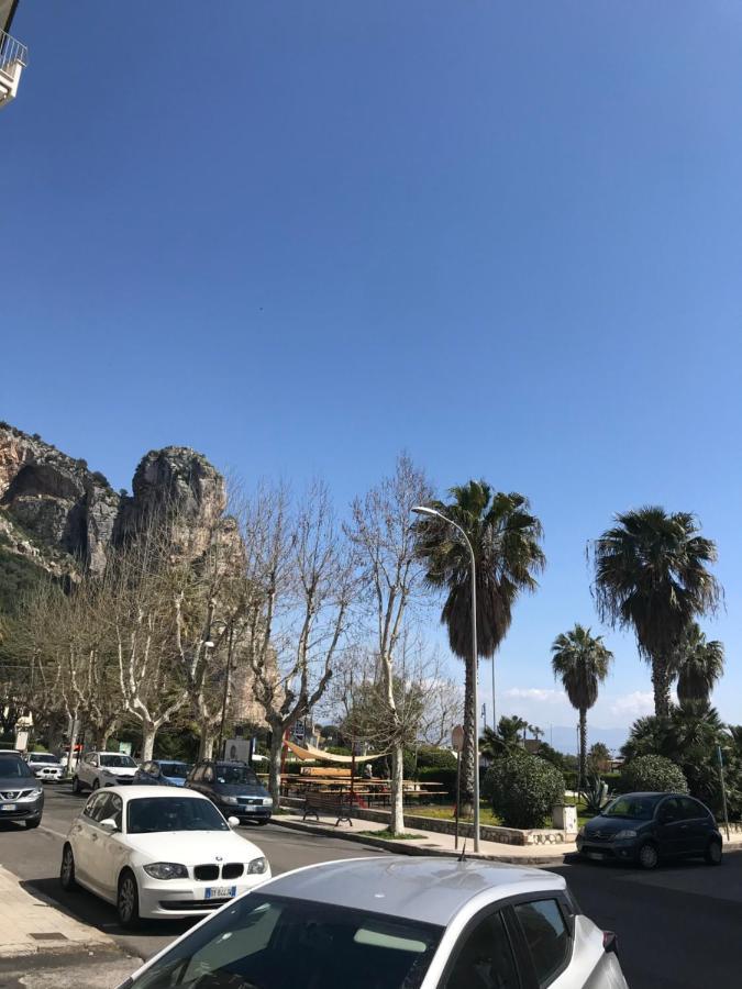 B E B Riviera Di Levante Terracina Exteriör bild